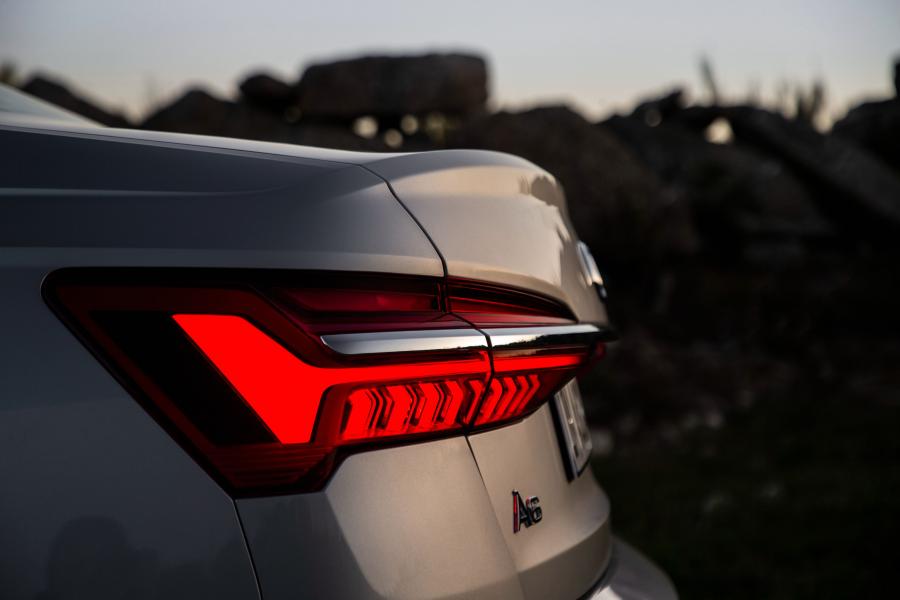 Детали экстерьера Audi A6 50 TDI Quattro (C8) 2018 года  (WW) (фото 31 из 40)